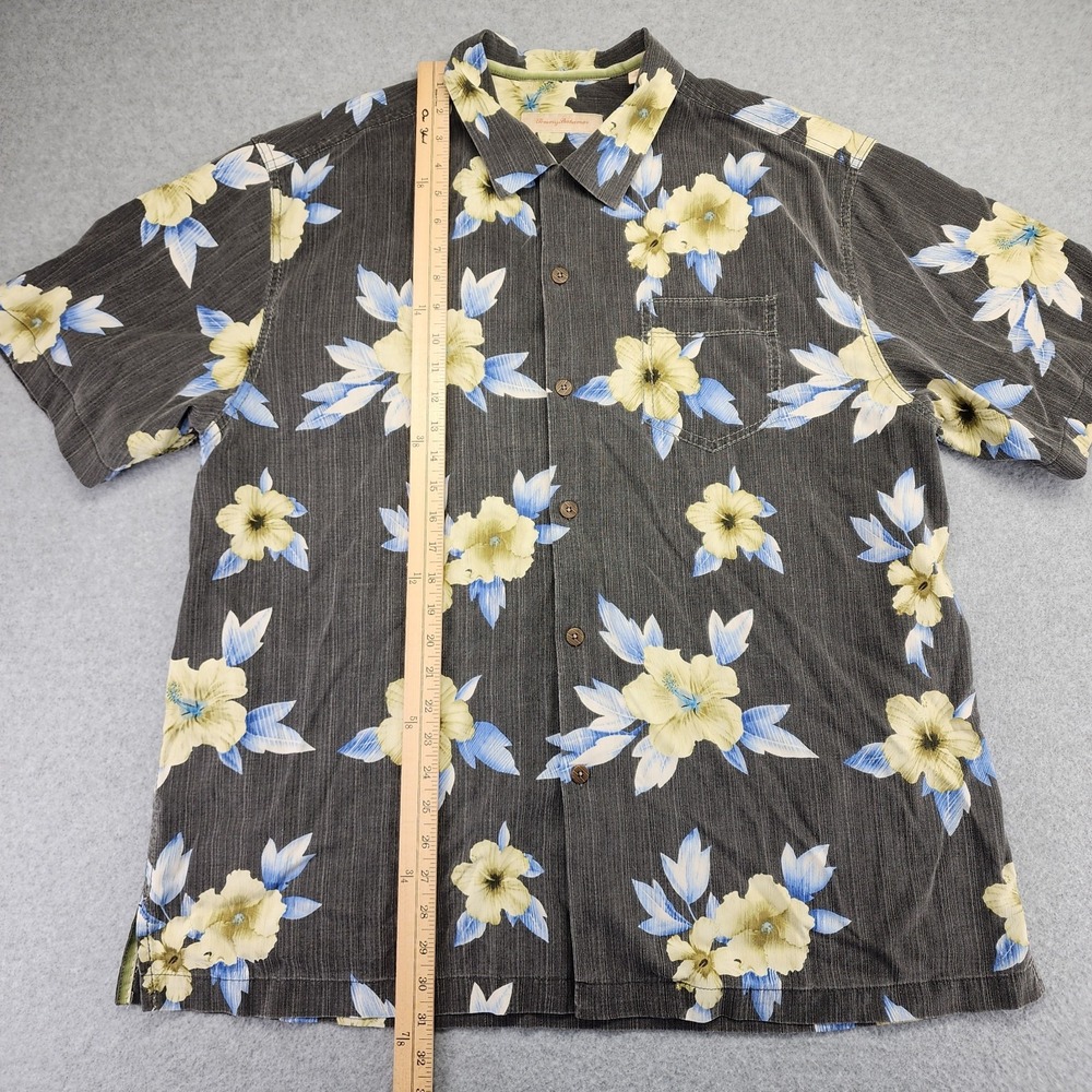 Tommy Bahama Men's XL Silk Gray Tropical Floral Short Sleeve Button Front Shirt - Picture 6 of 6